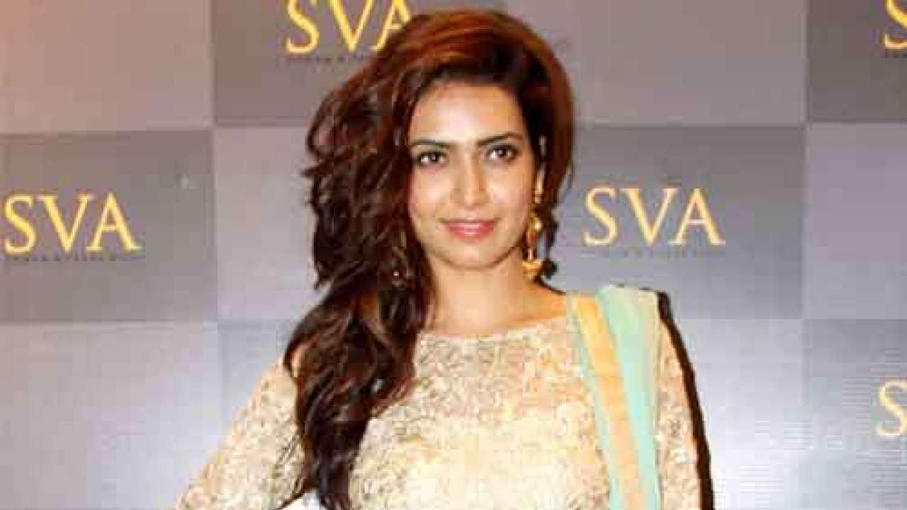 In #biggboss8 to overcome fear of exposing myself: karishma tanna