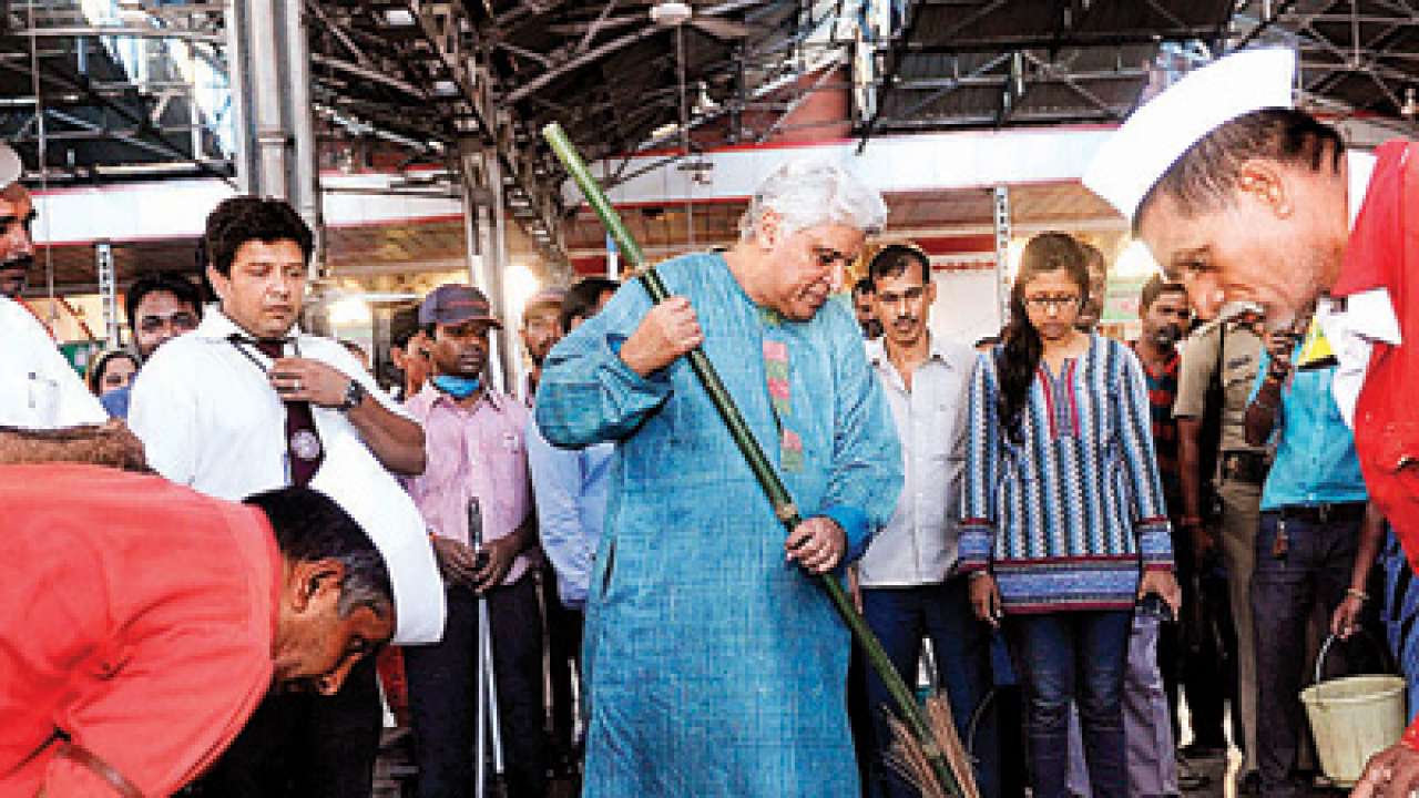 Javed Akhtar takes up the jhaadu