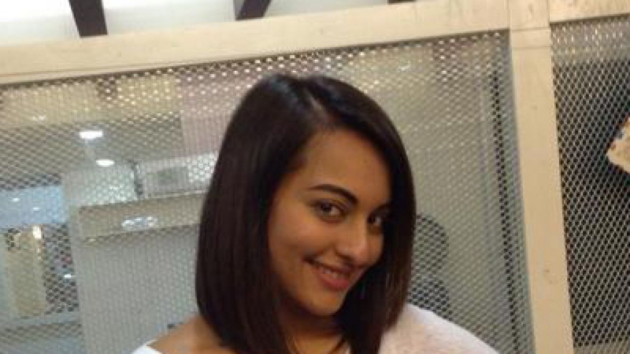 Sonakshi Sinha turns heads with her new bob cut