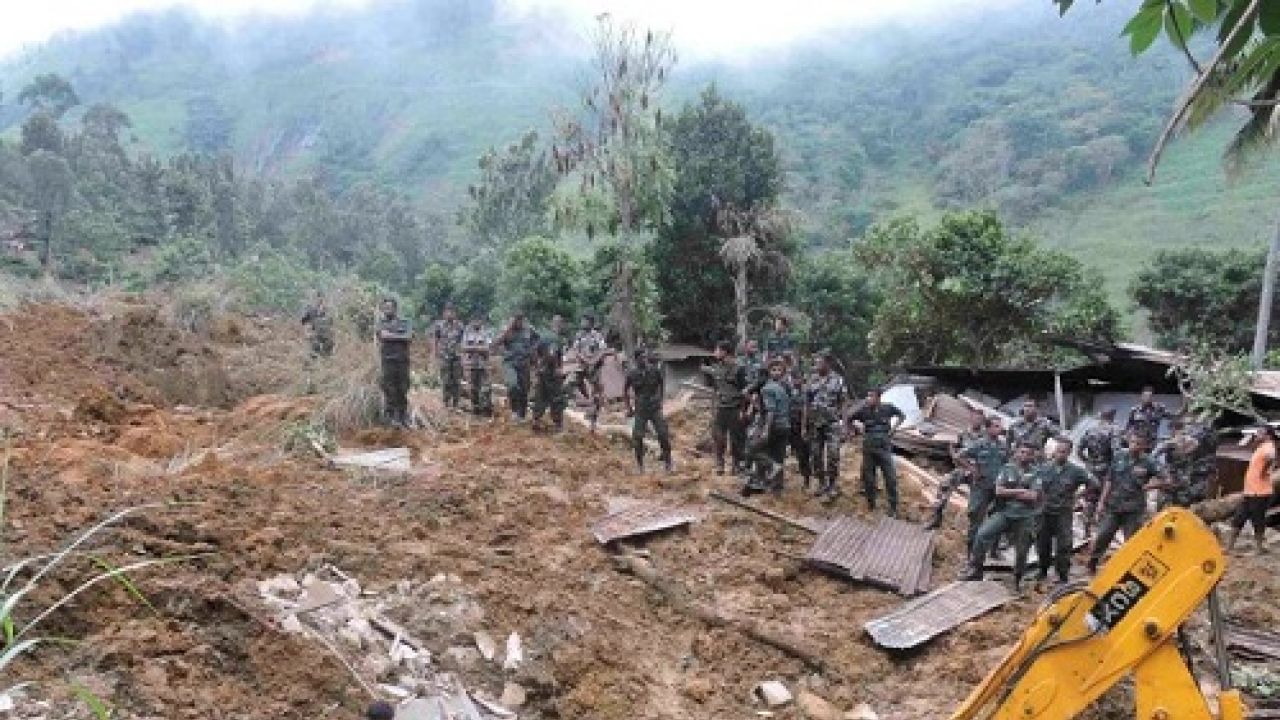 Sri Lanka landslide: Over 100 dead, hopes of finding survivors dim