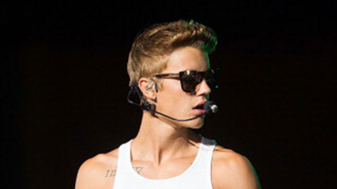 Justin Bieber To Perform Community Service Post Neighbor S Egging Case A friendly & welcoming community listening parties with music bots latest news partnerships media for pictures/videos self assignable roles custom bieber emotes.