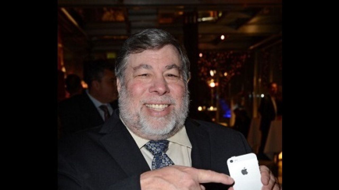 Steve Wozniak criticises Apple, Tim Cook for delayed launch of larger ...