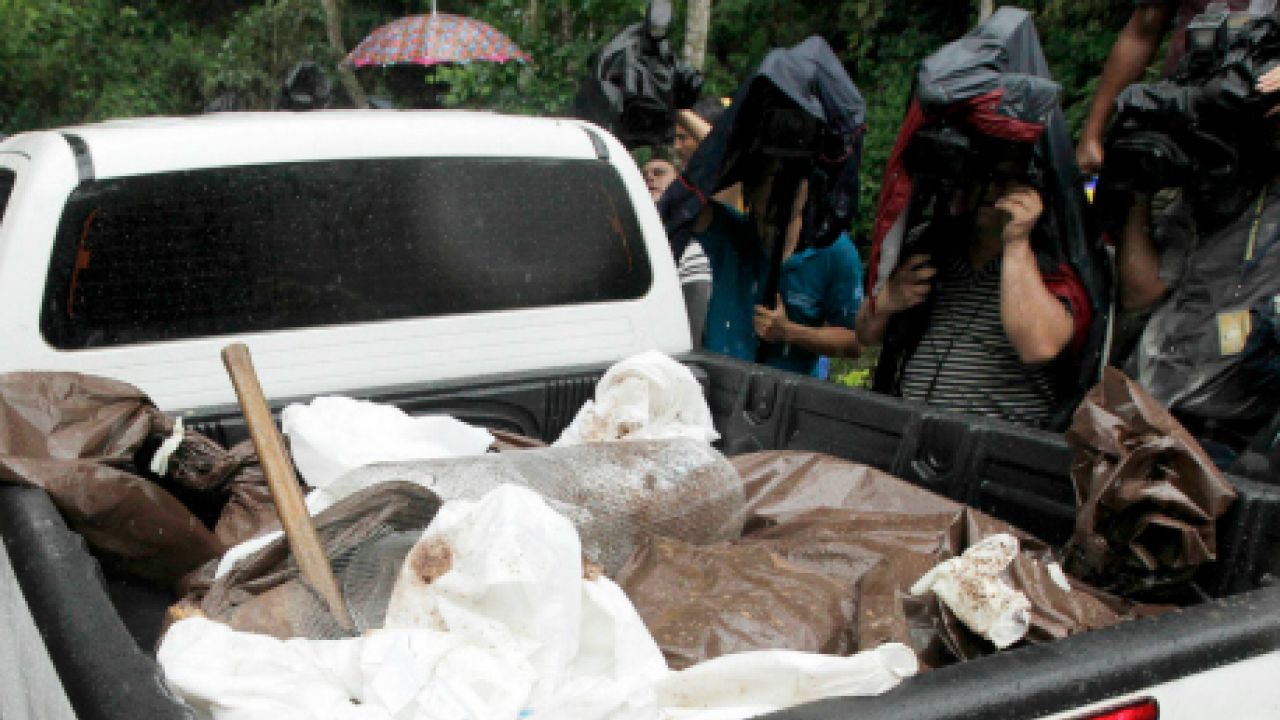 Slain beauty queen, sister buried in Honduras