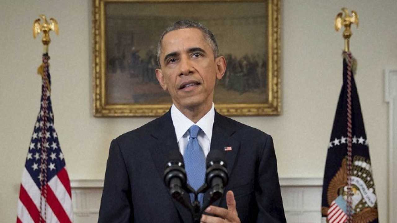Barack Obama pays homage to Mahatma Gandhi at Rajghat