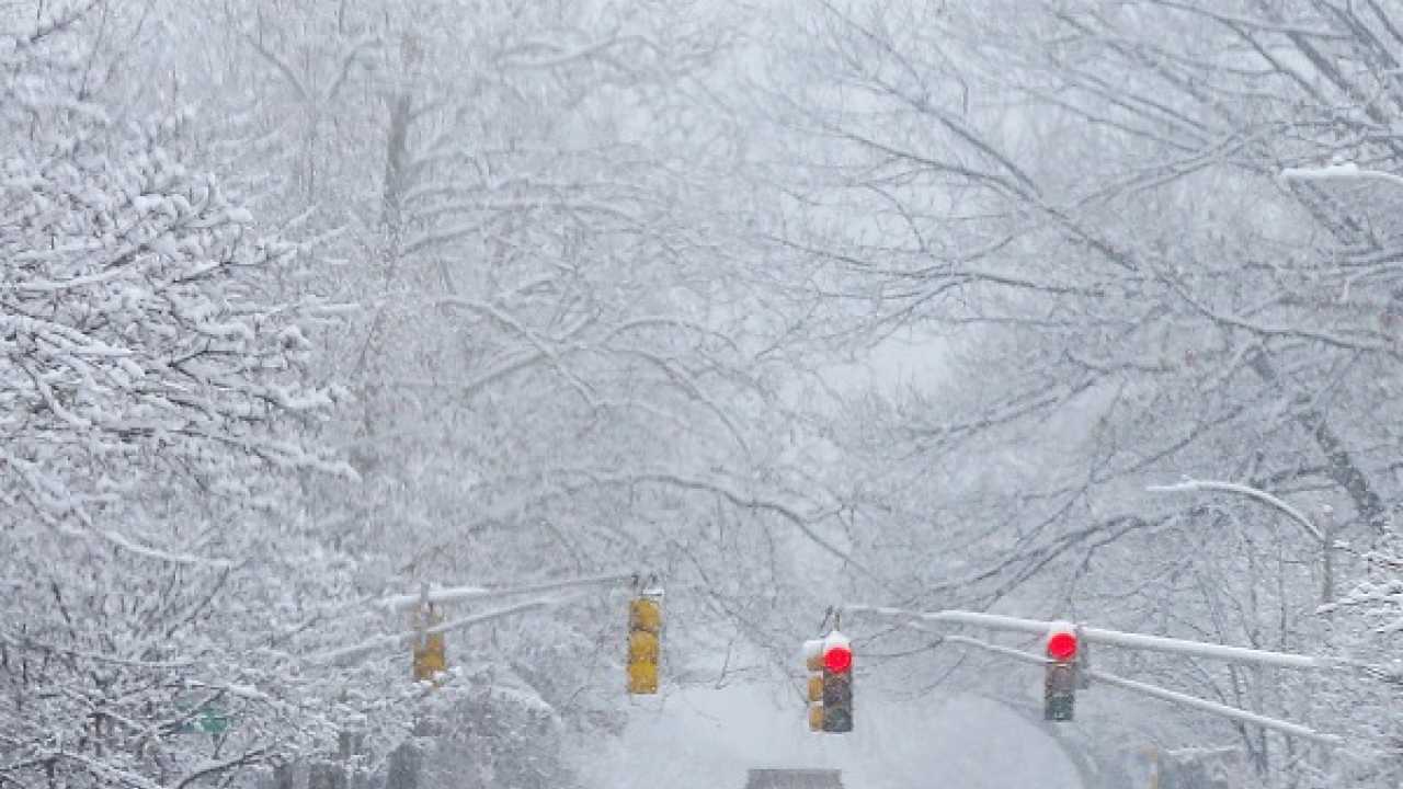 US East Coast braces for 'historic' blizzard