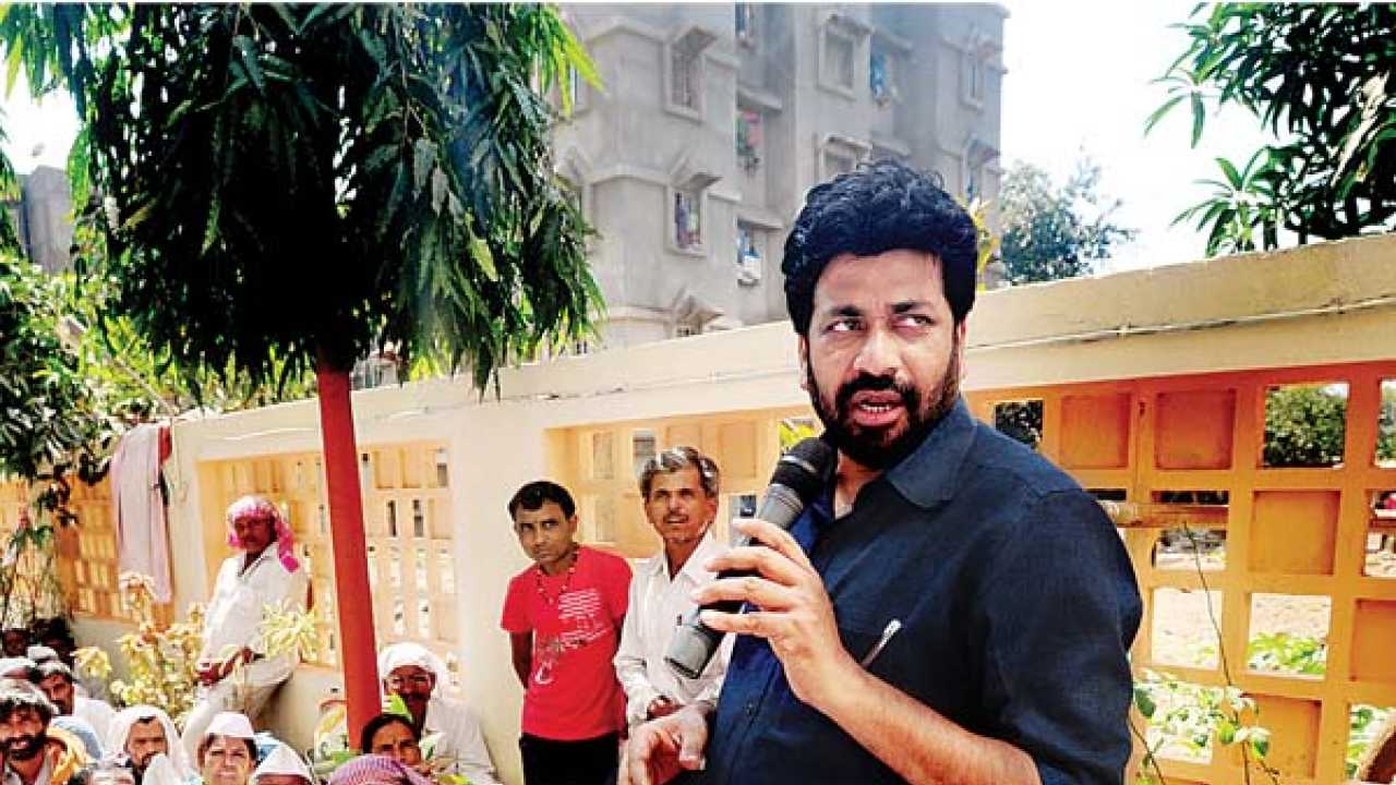 I'm Kejriwal's baap, just that my home turf is not Delhi: Bacchu ...