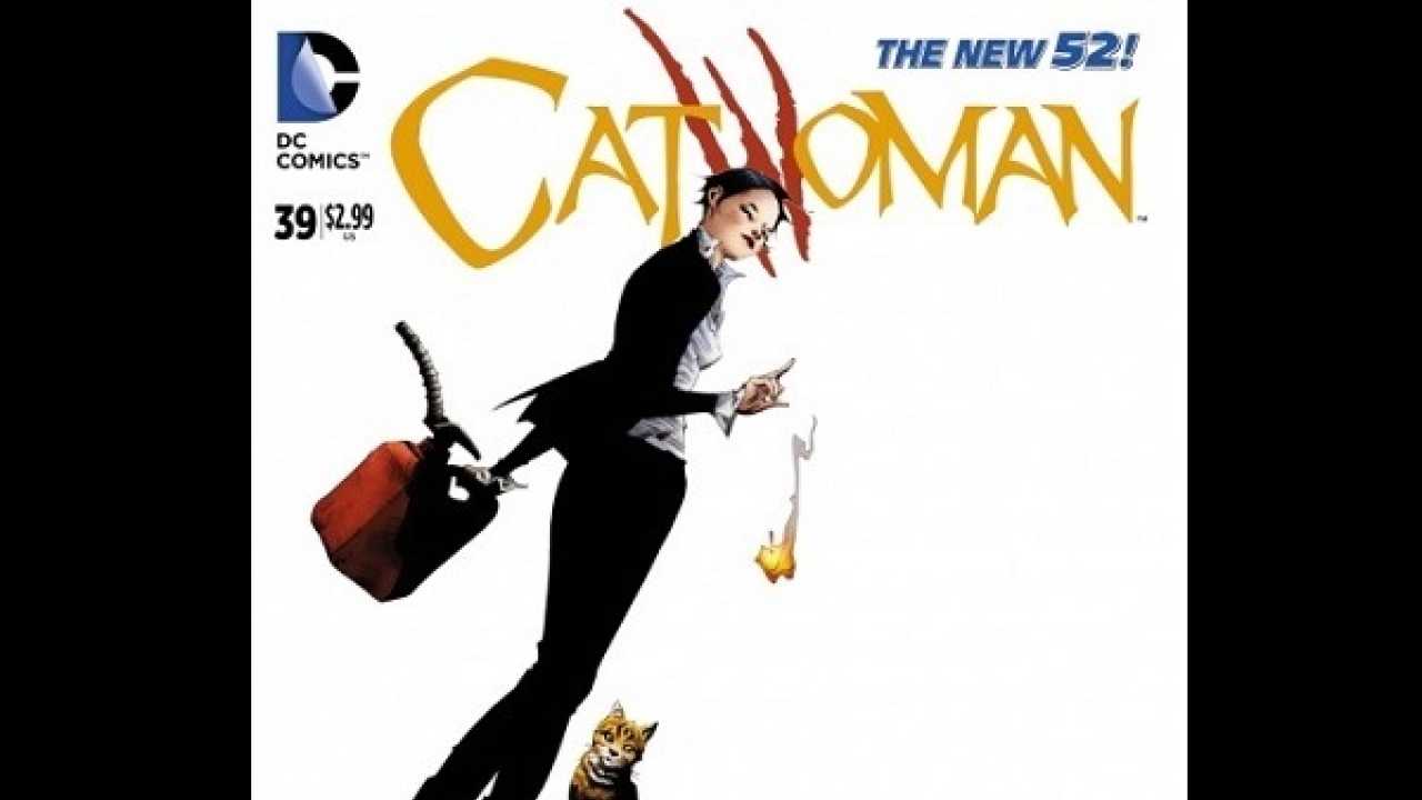 Latest Comic Reveals Catwoman Is Bisexual 