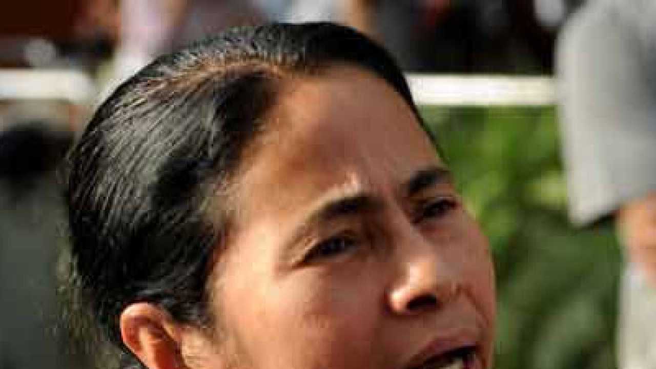West bengal cm mamata banerjee condemns killing of bangladeshi blogger avijit roy