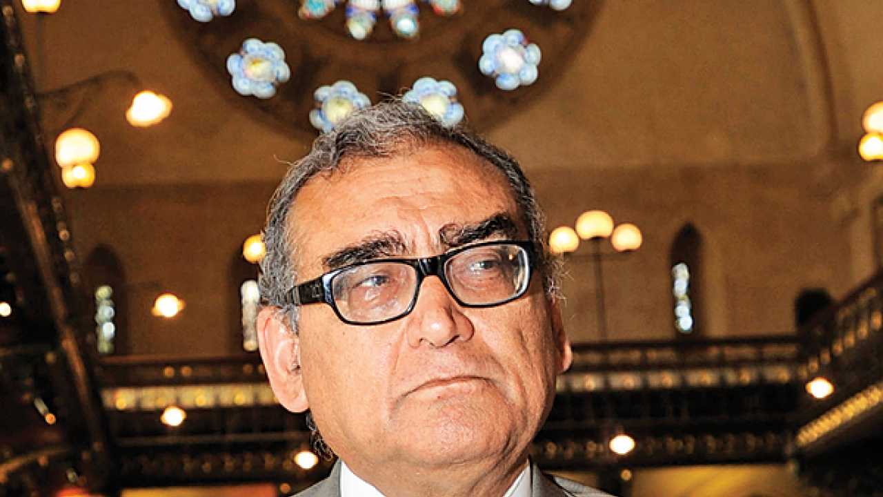 Justice markandey katju calls mahatma gandhi a british agent