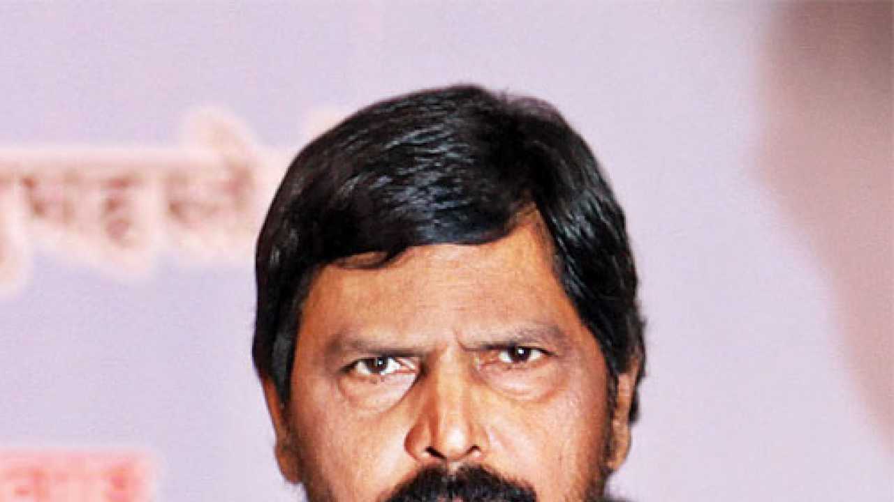 Government can't acquire land without farmers' consent: Ramdas Athawale Government can't acquire land without farmers' consent: Ramdas Athawale
