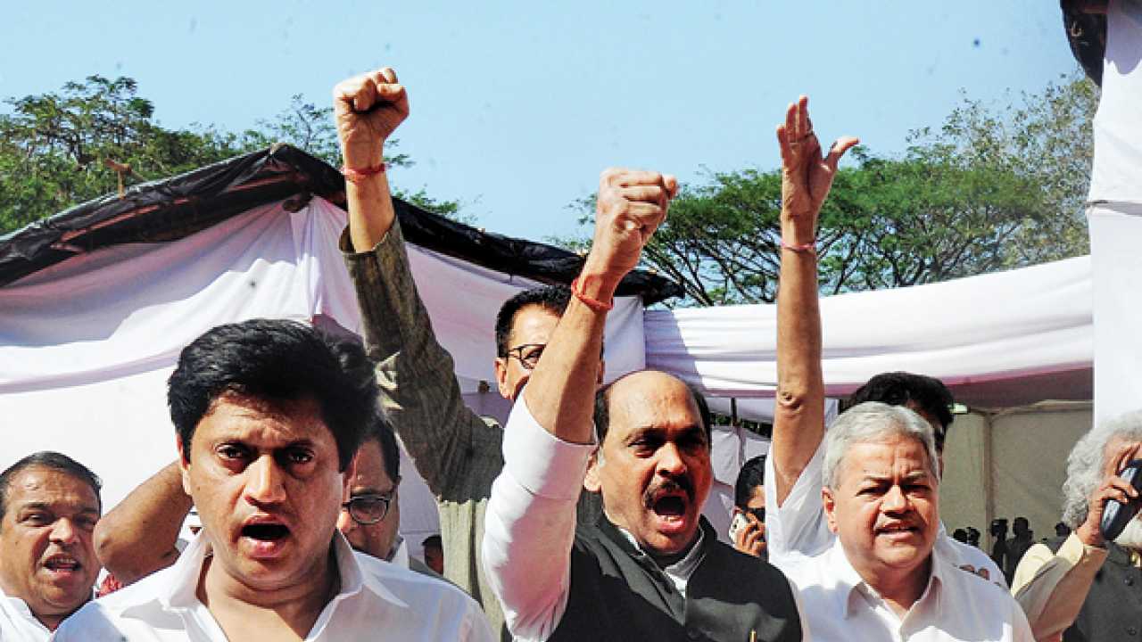 Maharashtra: opposition slams government over a 'directionless, anti-farmer' budget