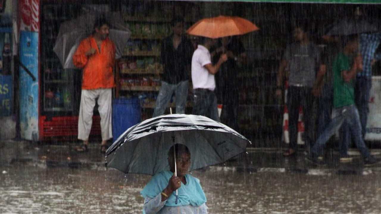 Heavy rains in Jammu-Kashmir; 221 families evacuated in Budgam