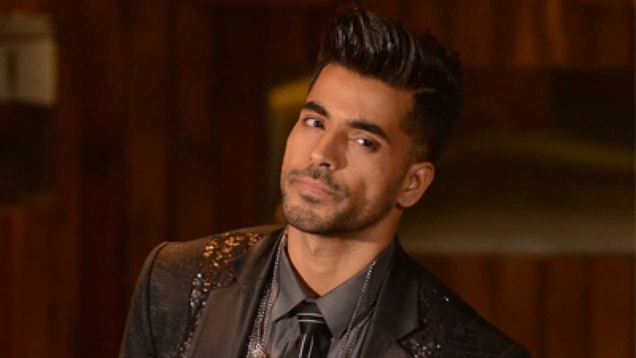 Bigg Boss winner Gautam Gulati is anything but funny dressed as the Joker,  see his post - Times of India