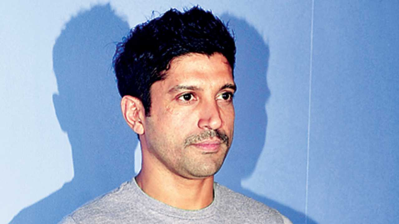 Farhan Akhtar excited to walk the ramp with his father