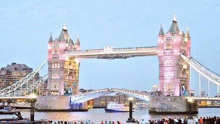 The London Bridge lit up in pink in honour of the new Princess.