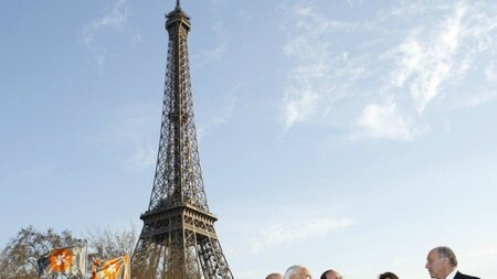 Passing the Eiffel tower a 