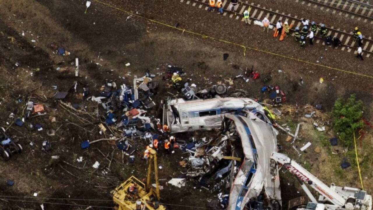 At least six die in Philadelphia train derailment, over 200 hurt
