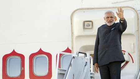 Indian Prime Minister Narendra Modi arrived in Ottawa, Canada for the first stop on his 3-day visit to Canada, April 14, 2015. AFP.
