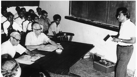 APJ Kalam taking a lecture at ISRO