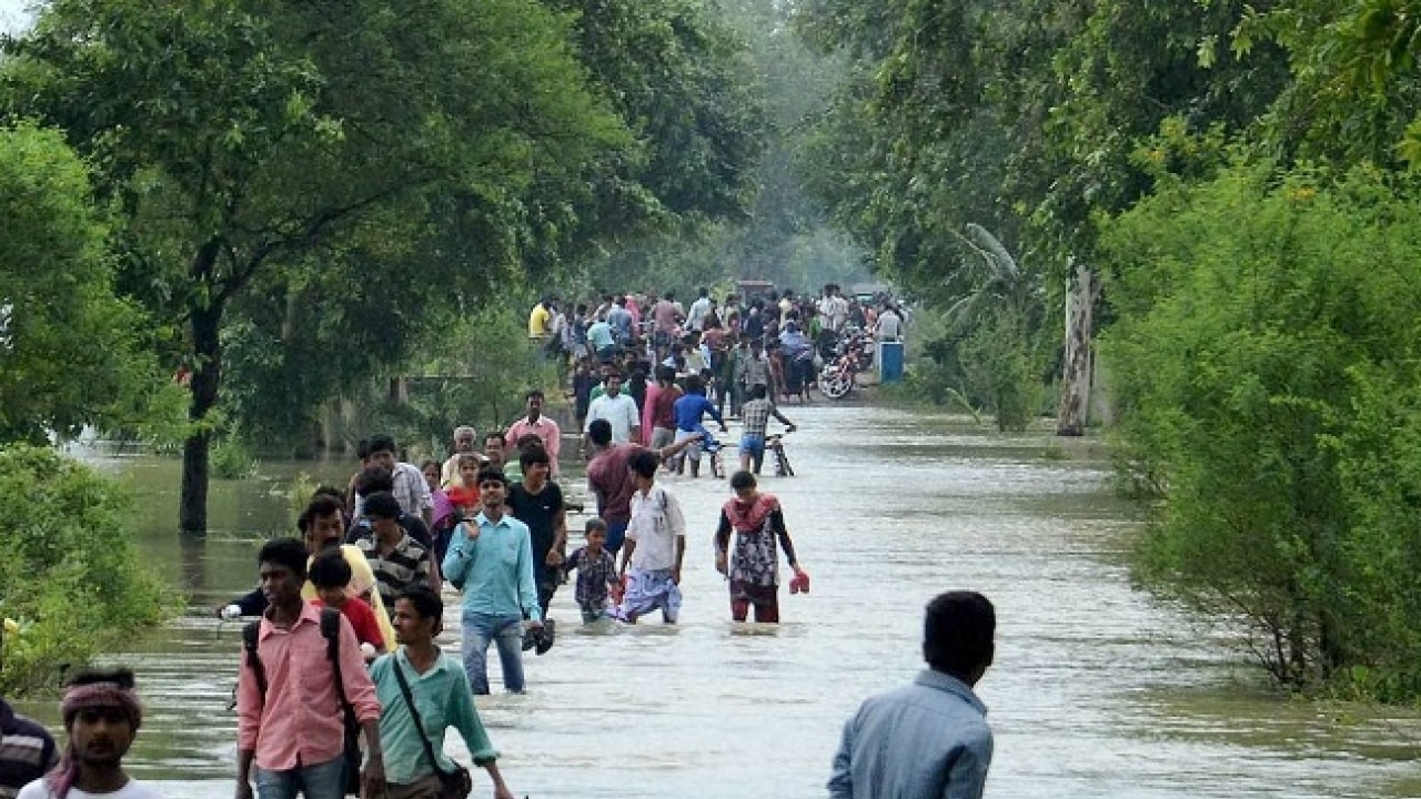 West Bengal Floods 'beyond Control'; Mamata Banerjee Blames Dvc