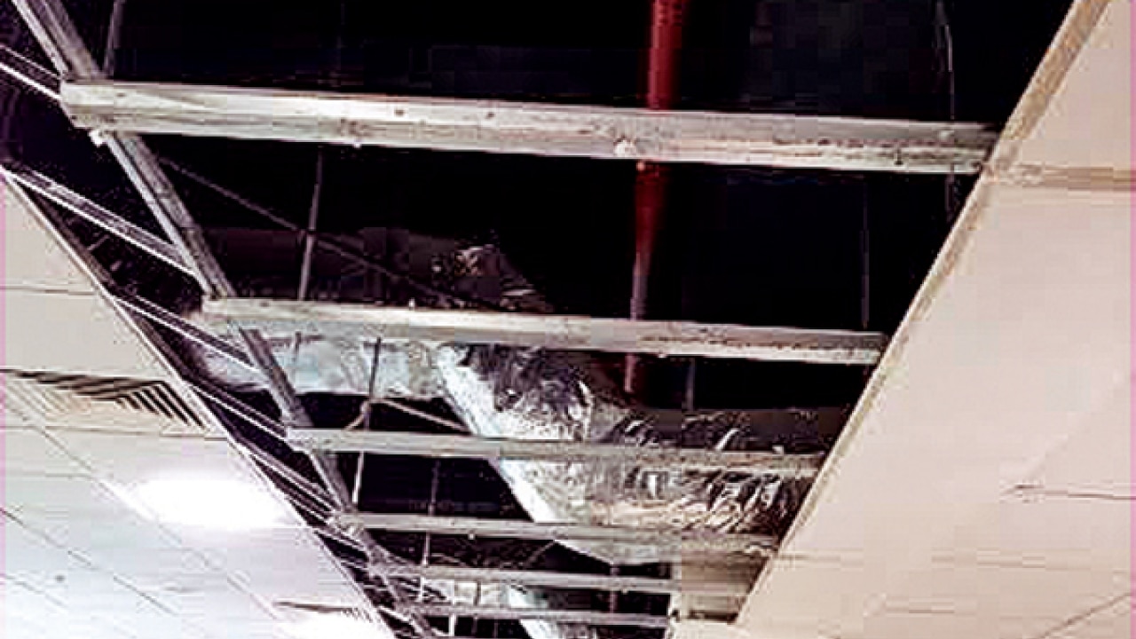 False Ceiling In Cm Devendra Fadnavis S Office Collapses Probe On