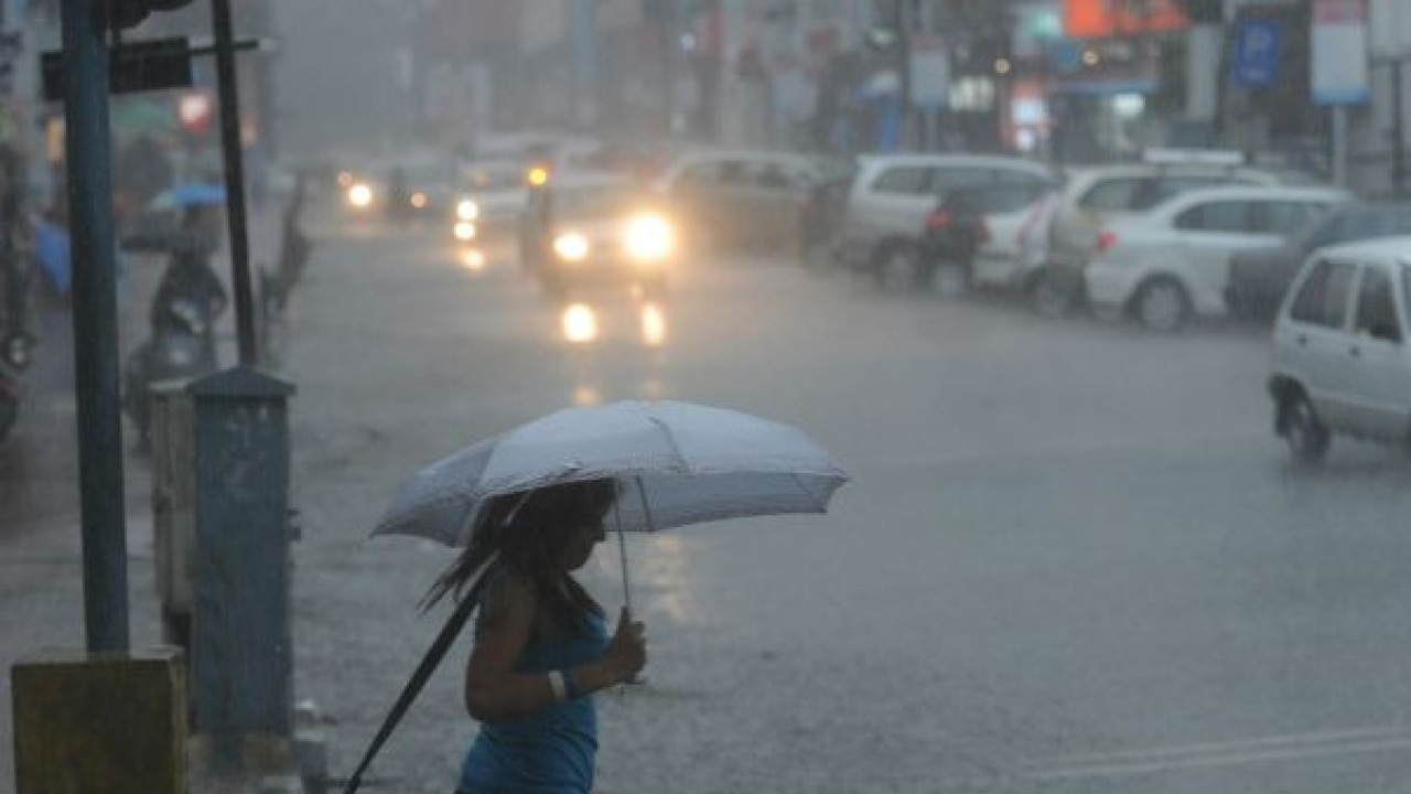 Mumbai hit by retreating monsoon, more rain expected in next 48 hours