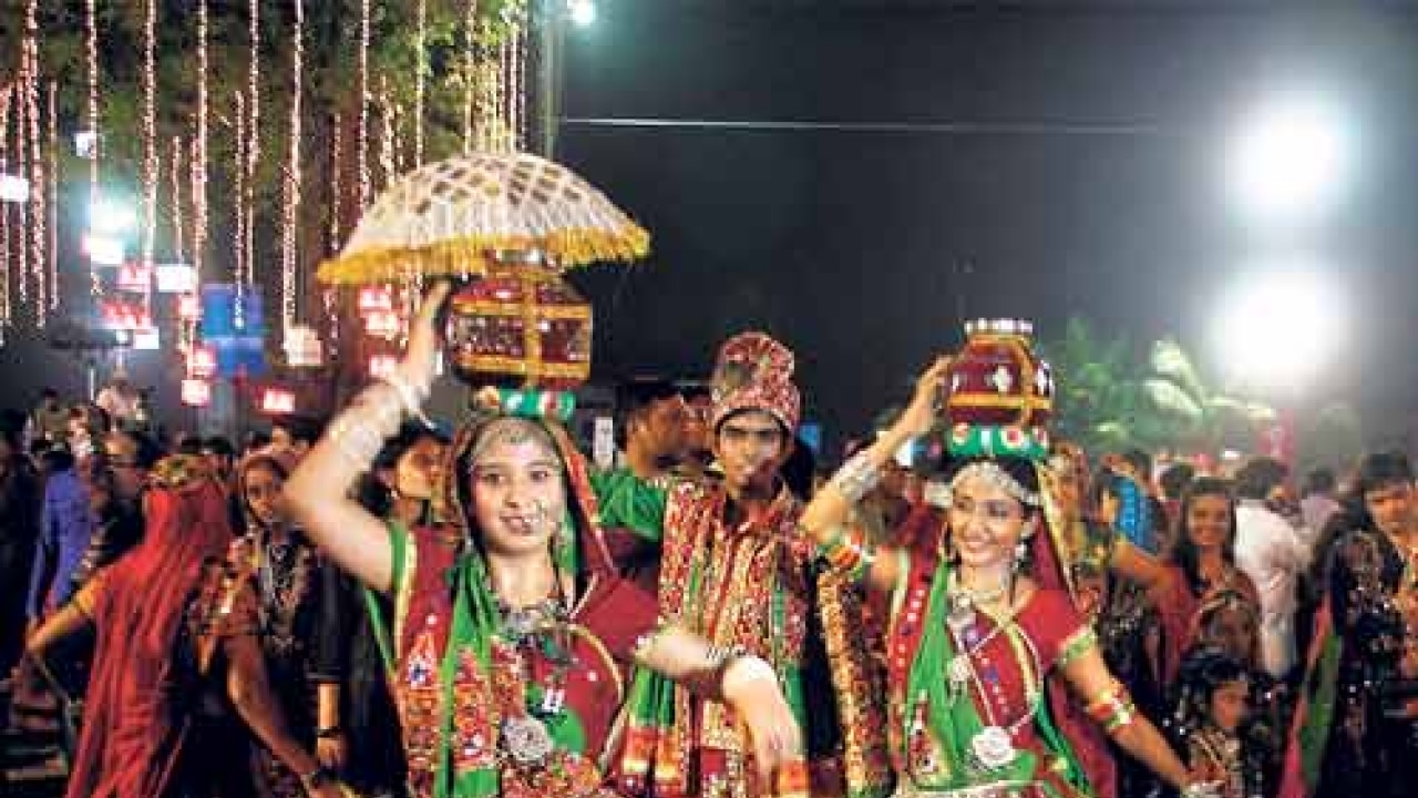 Outrageous Navratri garba rules: Muslims banned, Hindus to ...