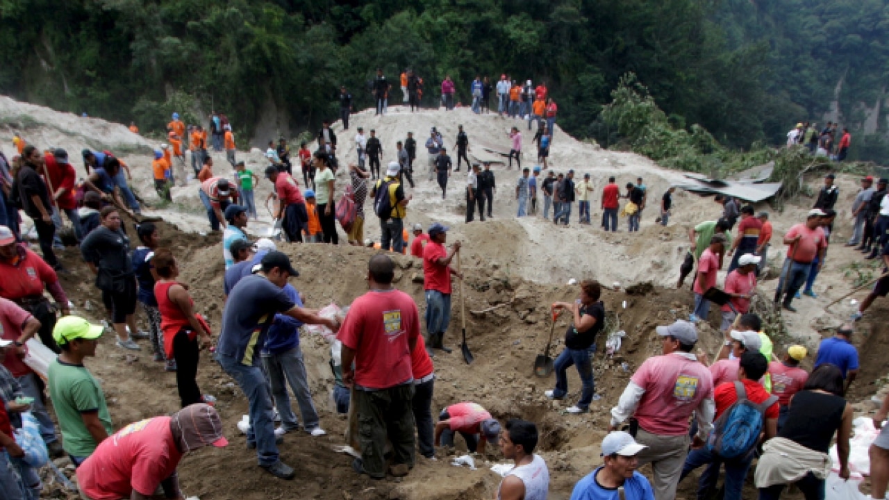 Guatemala landslide: 29 dead, hundreds missing