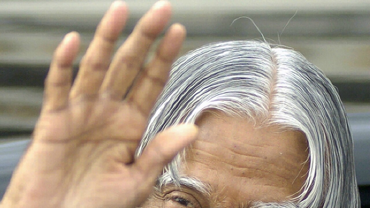 PM Modi pays tribute to former president APJ Abdul Kalam on his 84th ...