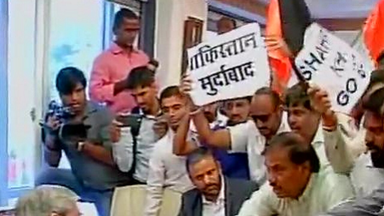 Twitter Reacts To Shiv Senas Protests At Bcci Headquarters 