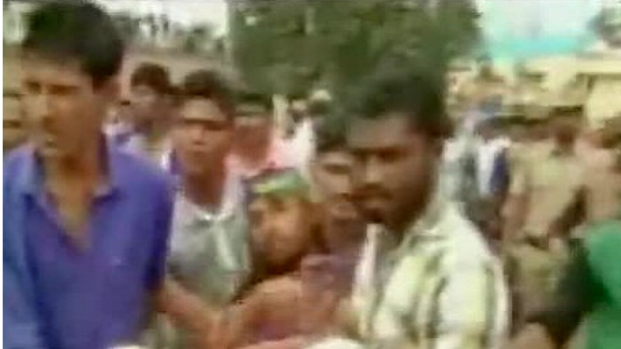 Karnataka: vhp leader dies, several injured in protests over tipu sultan birth anniversary celebrations