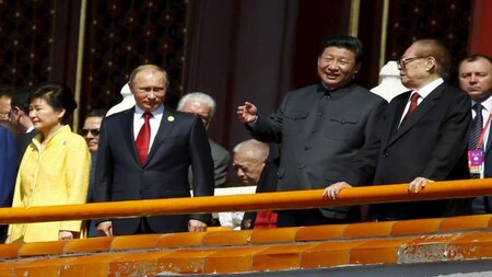 Vladimir Putin, Xi Jinping and Park Geun-hye at parade