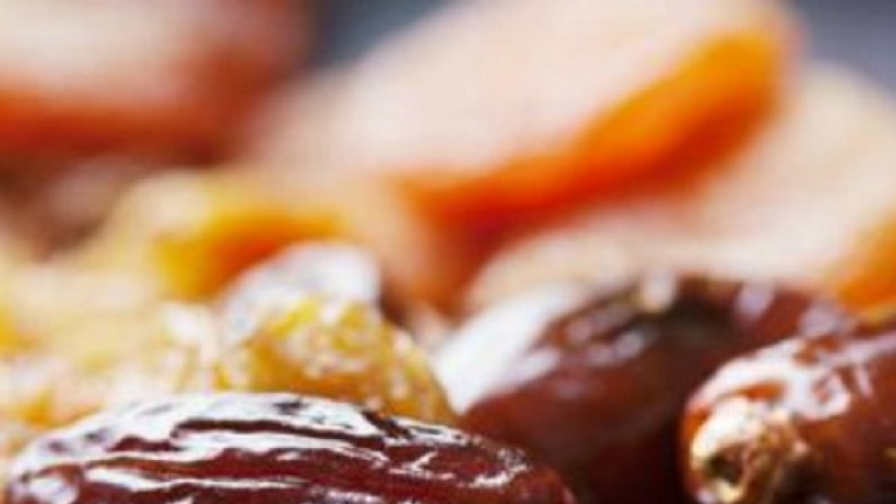 Dentists reveals how raisins can ruin your teeth