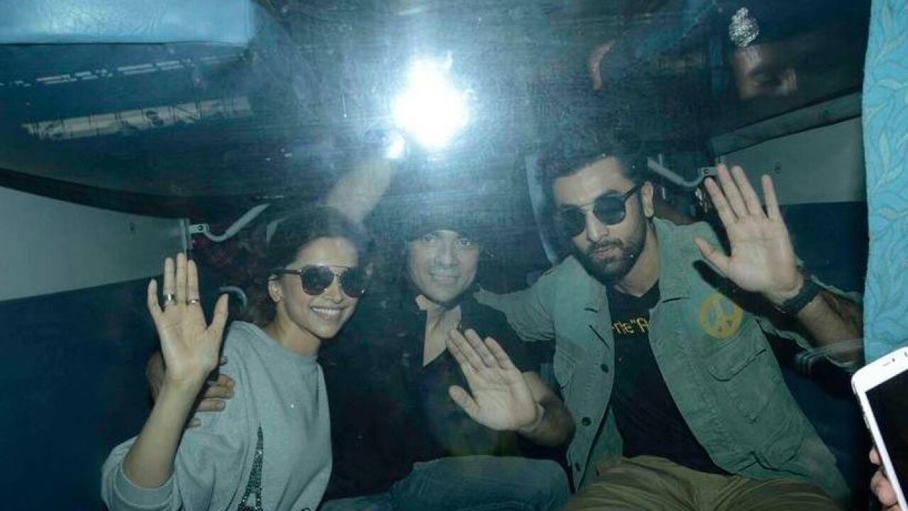 Scene 8: Team Tamasha at night on the train