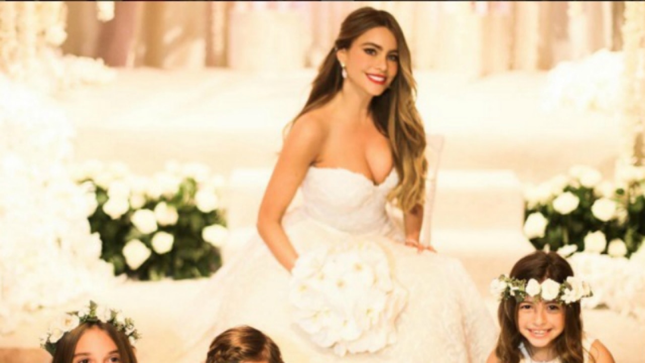 sofia vergara wedding dress