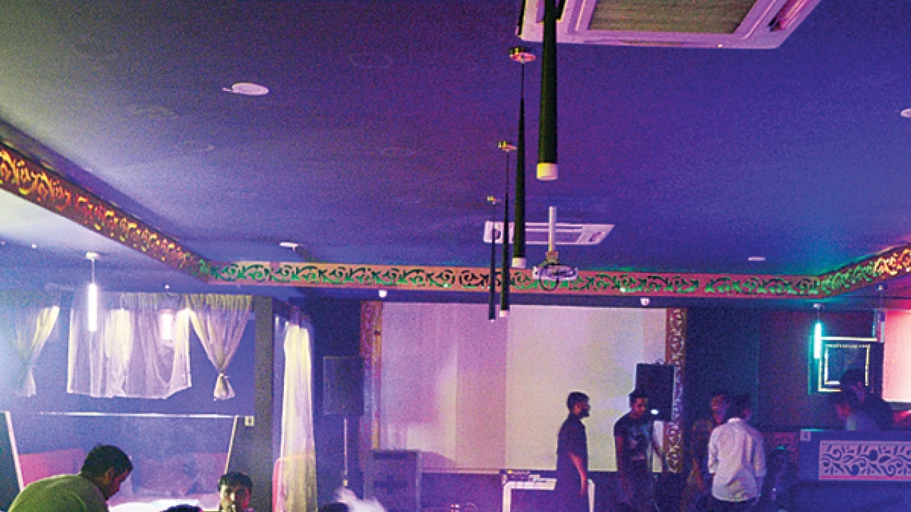 Maharashtra home dept to form specific policy for hookah bars