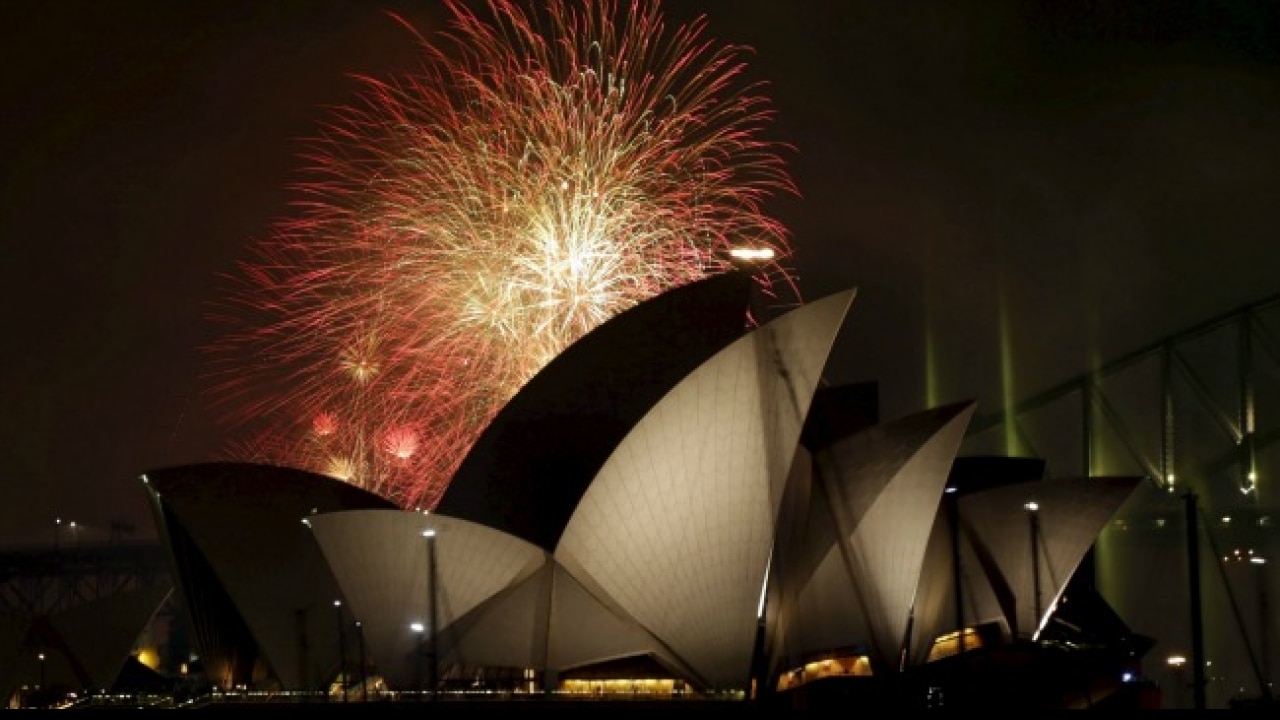 Australia New Zealand Welcome New Year 2016 With Spectacular Fireworks