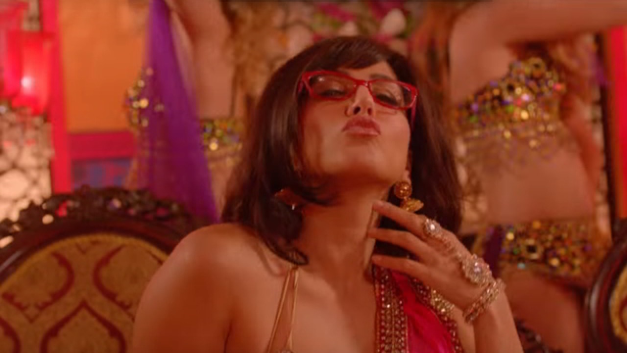 Sunny Leone Rom Romantic Xxx Video - Even two smoking hot Sunny Leones can't save 'Hor Naach', the new song from  Mastizaade
