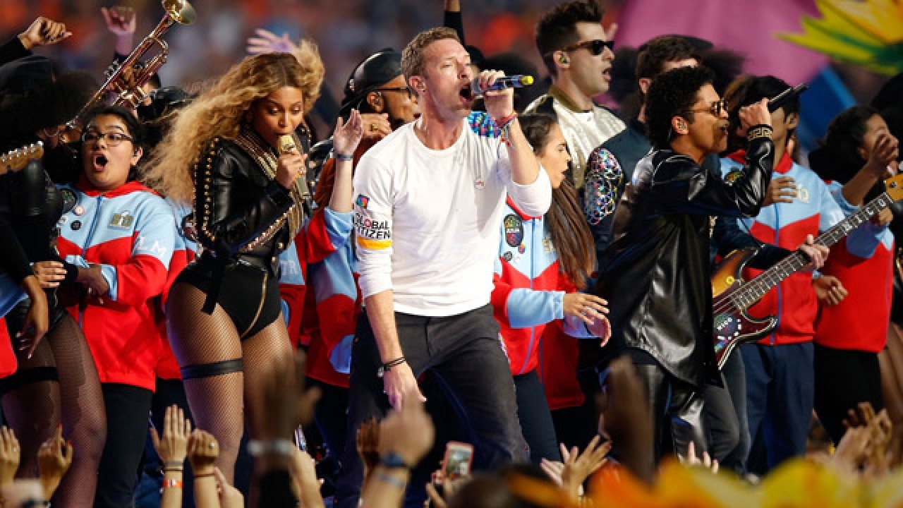 Watch Coldplay Beyonce And Bruno Mars Light Up Super Bowl Halftime Show