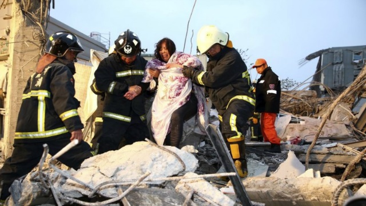 Woman Pulled Alive From Rubble 2 Days After Taiwan Quake Over 100 People Still Missing 