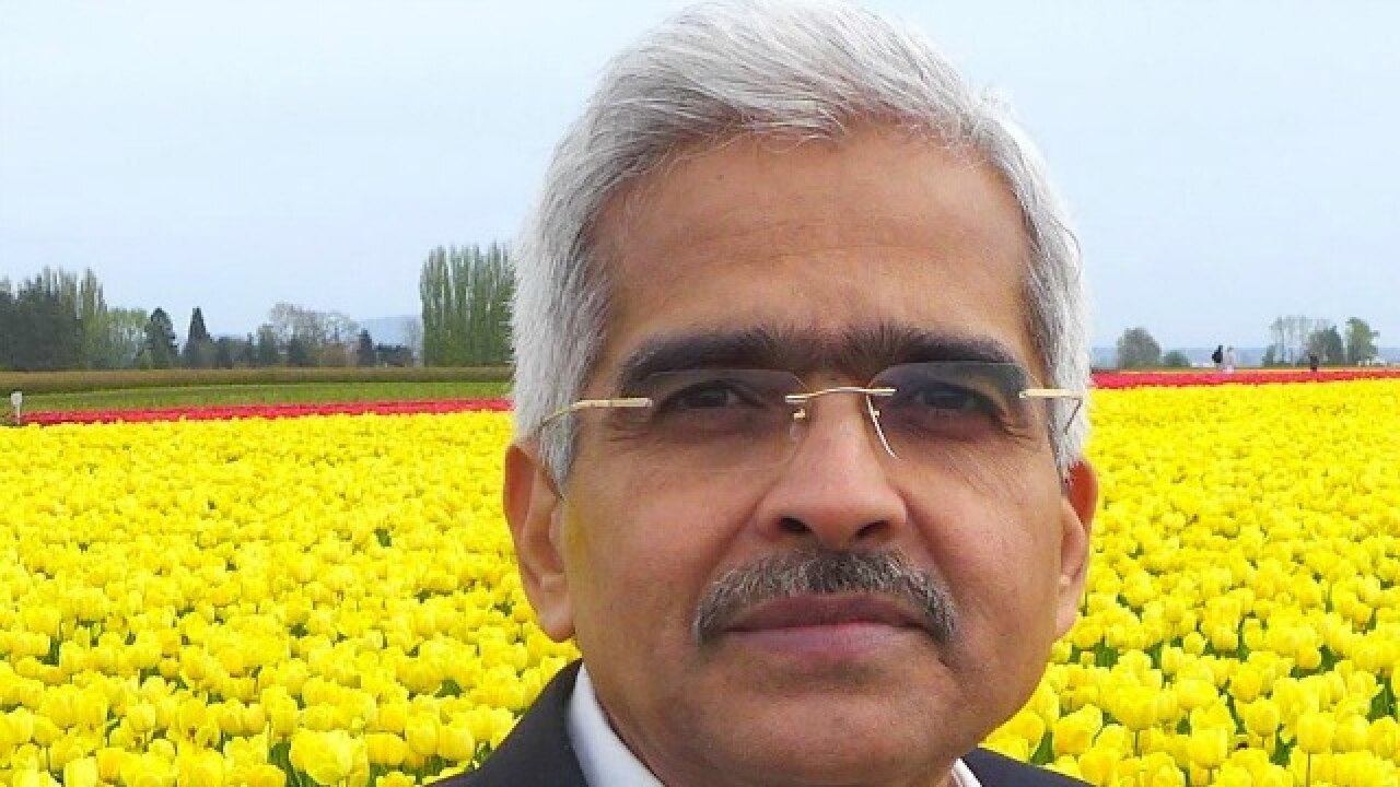 7. 6% gdp growth significant, no need to be sceptical: shaktikanta das