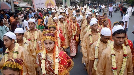 Mass wedding on Valentine's Day in Kolkata