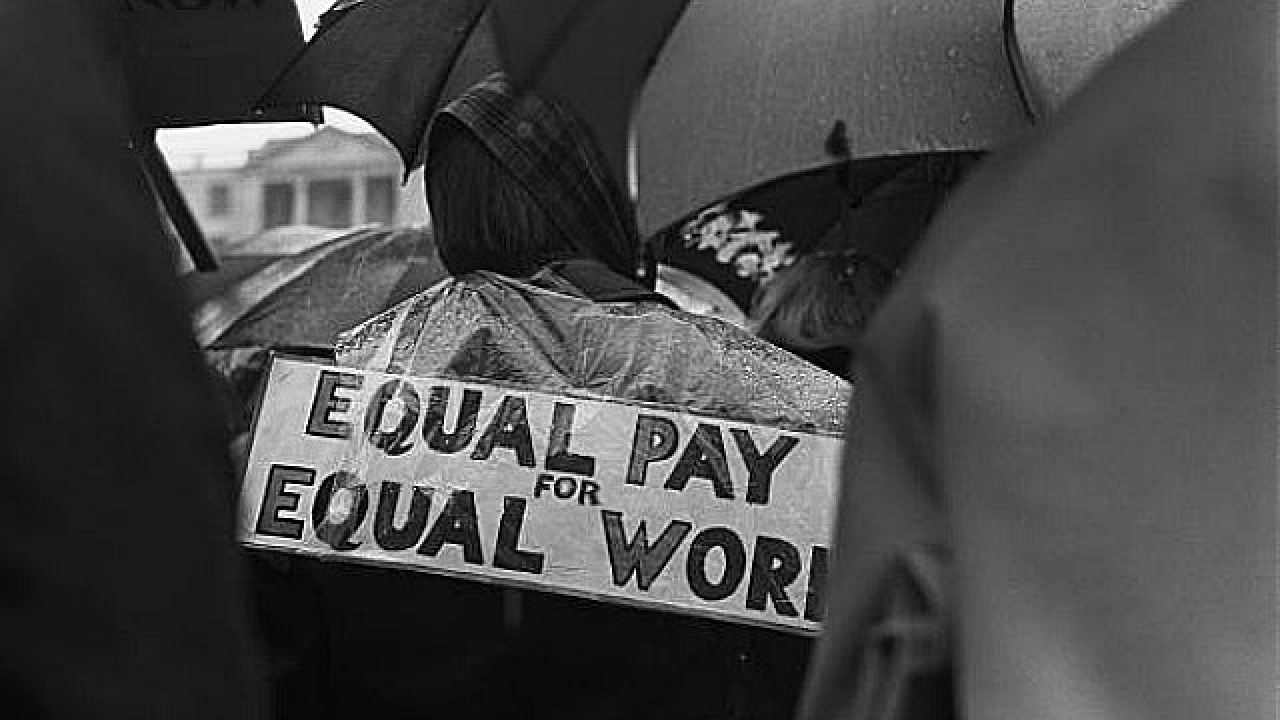 no-gender-pay-gap-say-men-women-from-developed-nations-survey