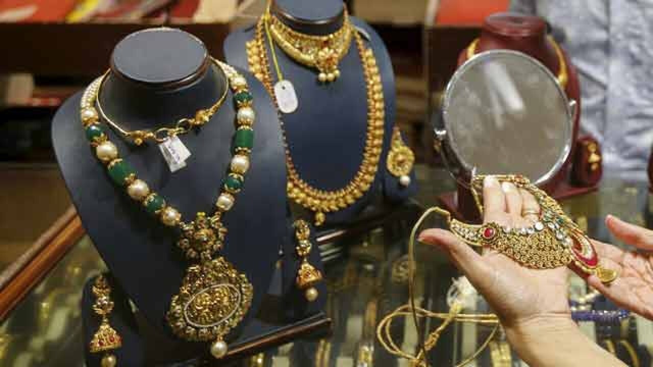 Jewellers in UP to extend strike protesting excise duty