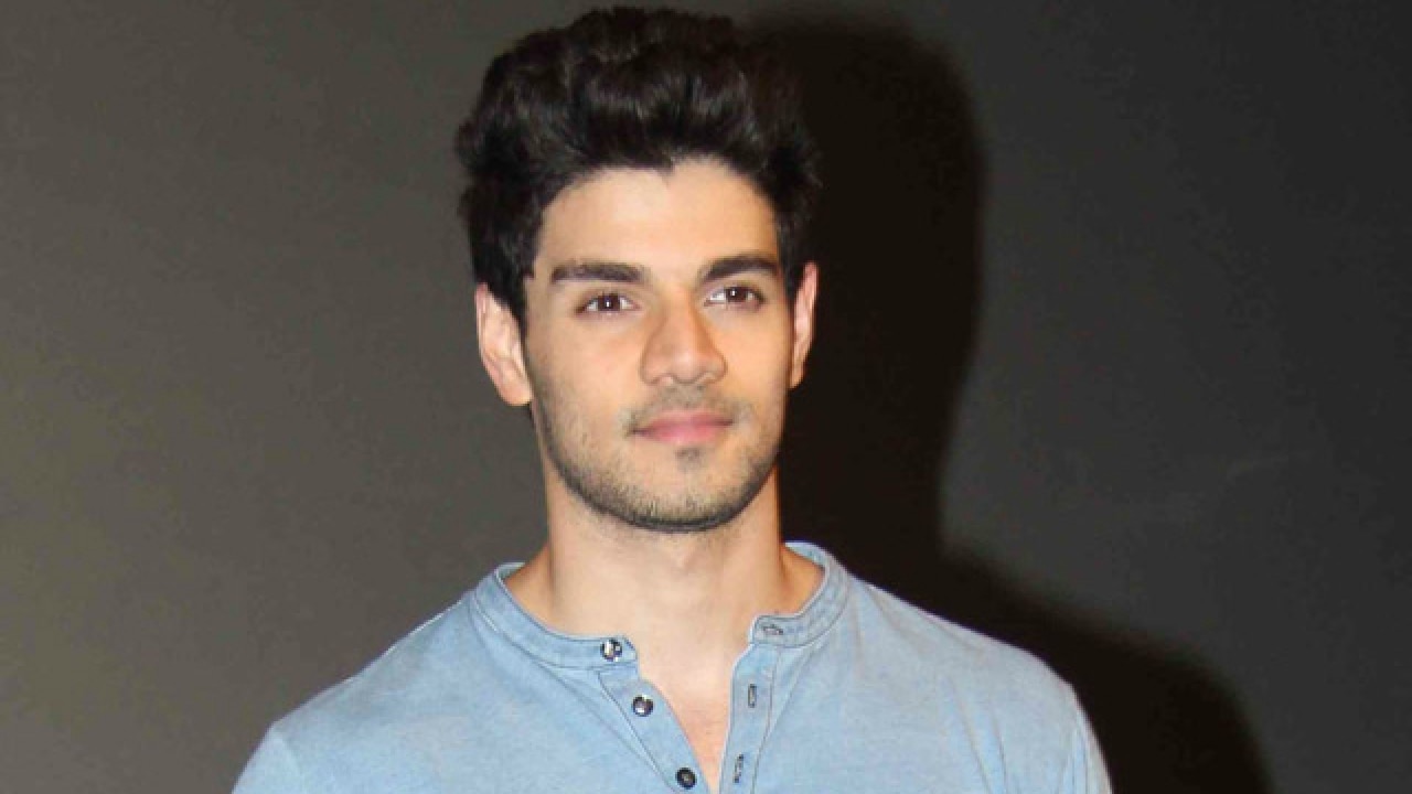 Jiah Khan Suicide Case High Court Allows Sooraj Pancholi To Get His Passport Back From CBI