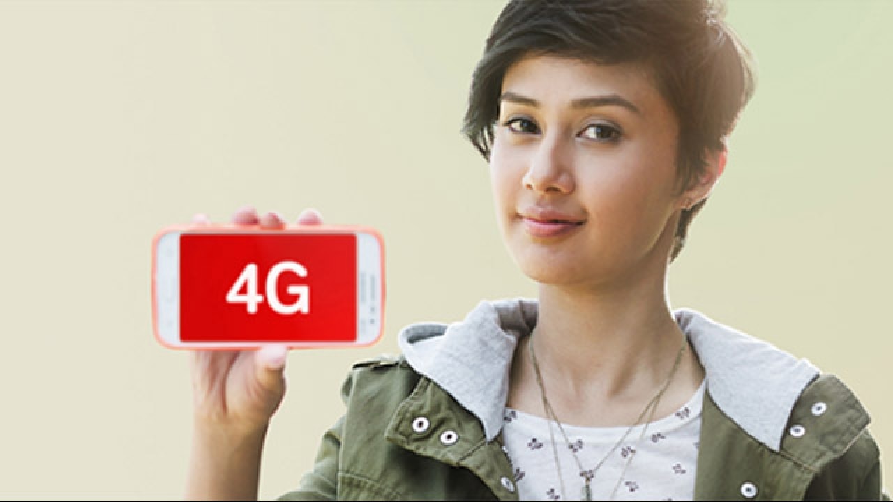 Watch: Airtel 4G girl Sasha Chettri mocks her own monologues in these new  ads!