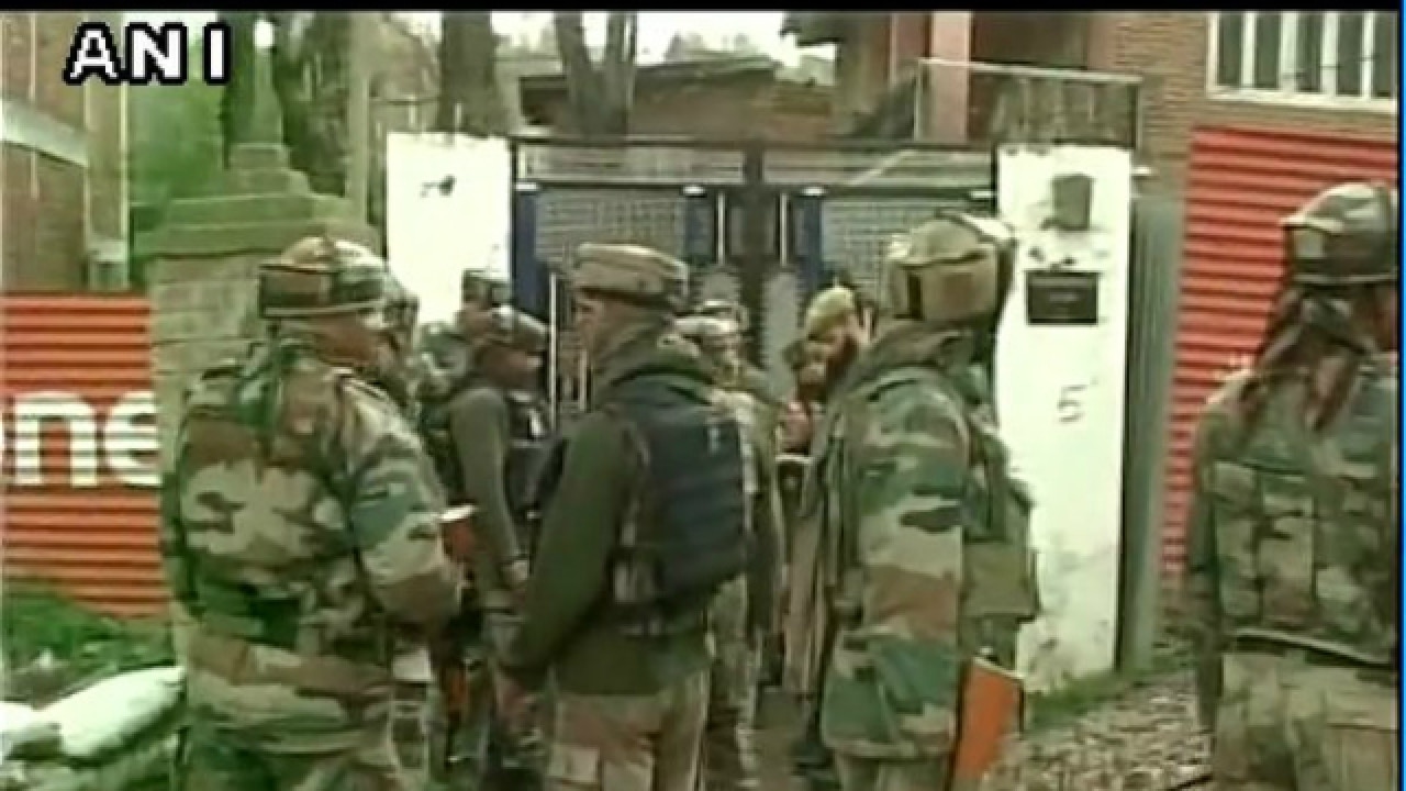 Anantnag: Two Army Jawans, One Civilian Injured In Grenade Blast