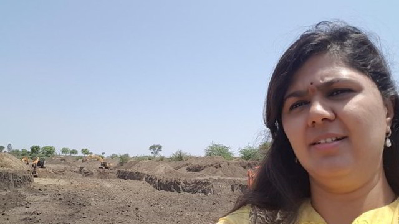 Pankaja Munde Defends Drought Selfie After Controversy