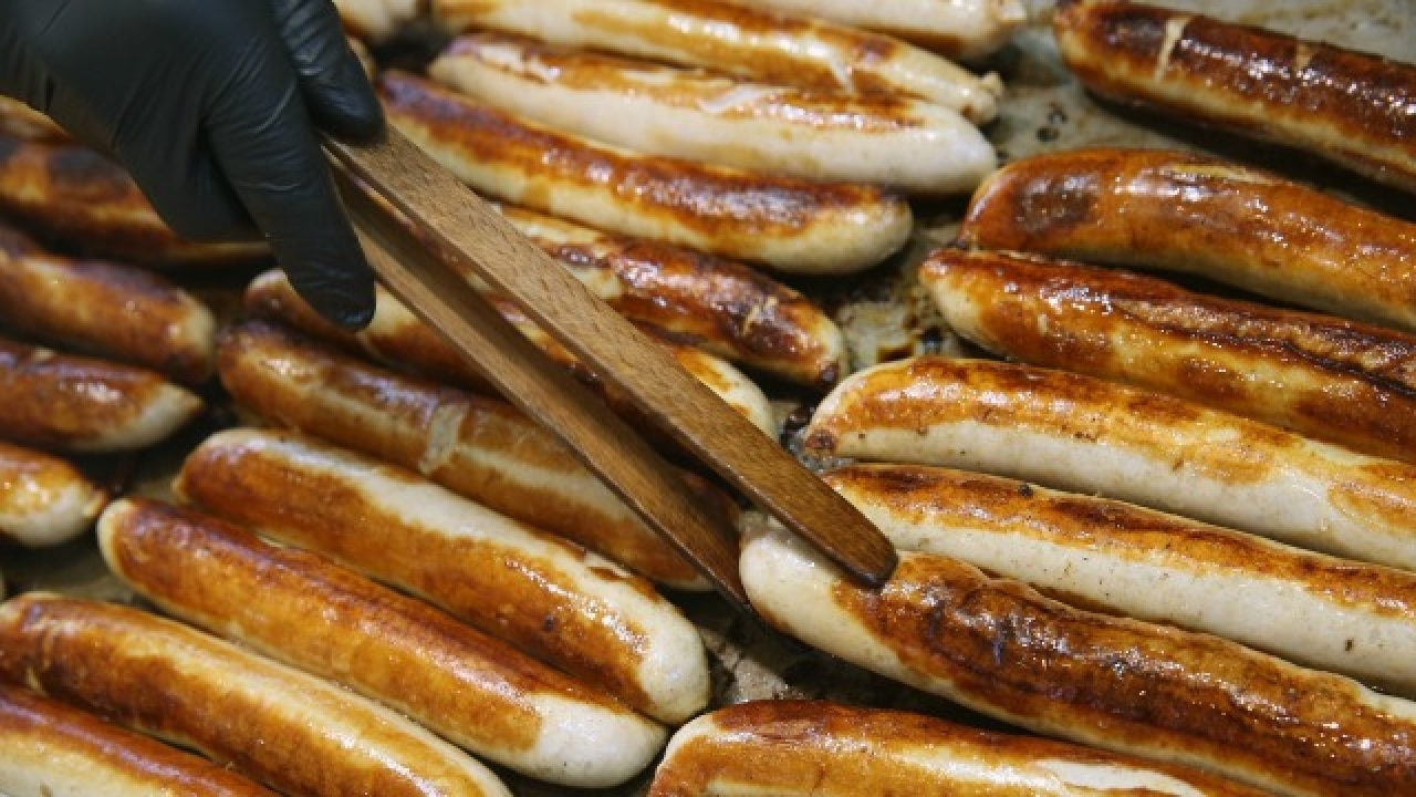 Can consuming alcohol, sausages increase stomach cancer risk?