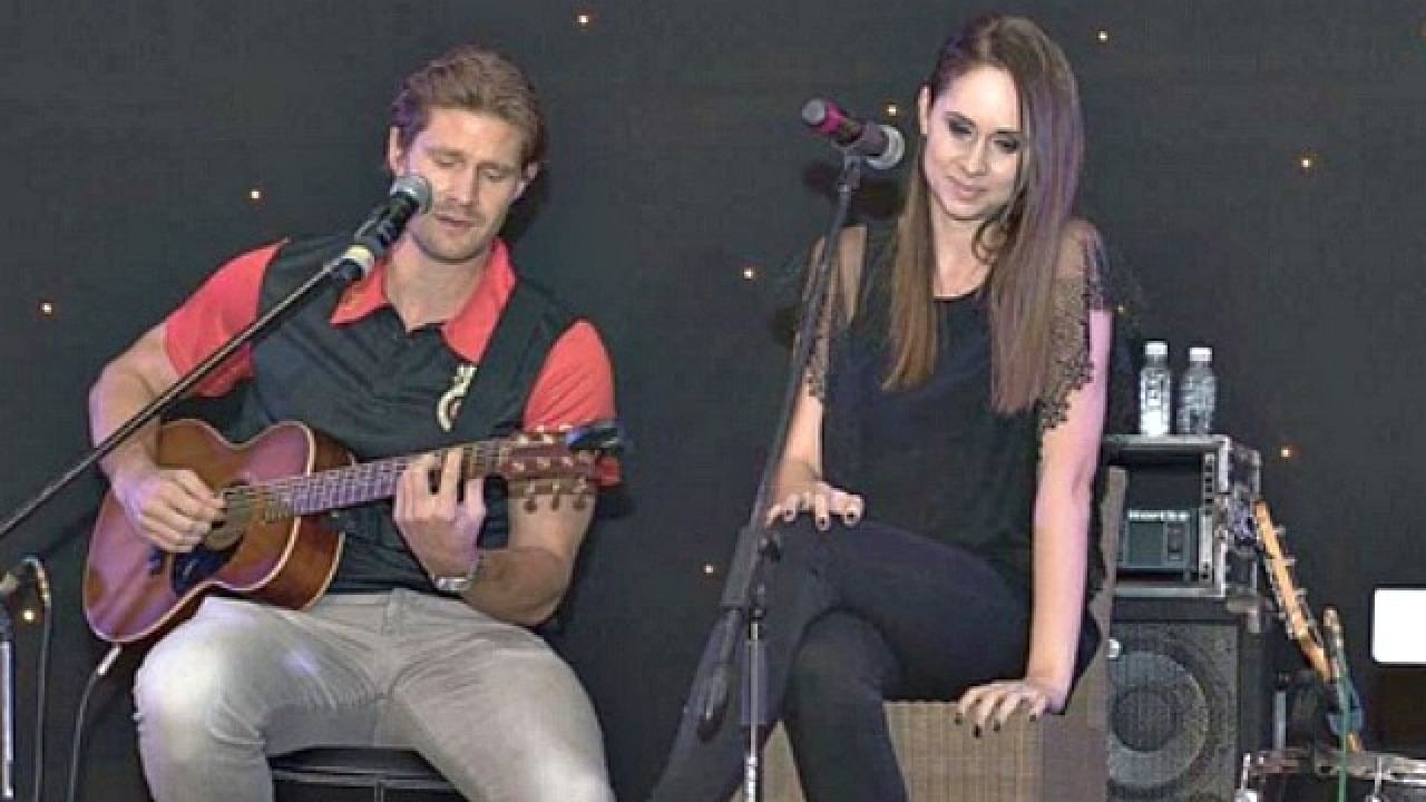 Ipl 2016 Watch Shane Watson Perform Titanium With Ab De Villiers Wife Danielle Ab de villiers and daniel de swart are in dating for 5 years. ipl 2016 watch shane watson perform